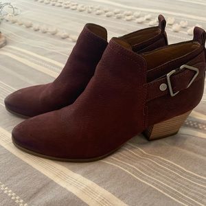 Franco Sarto burgundy booties size 8.